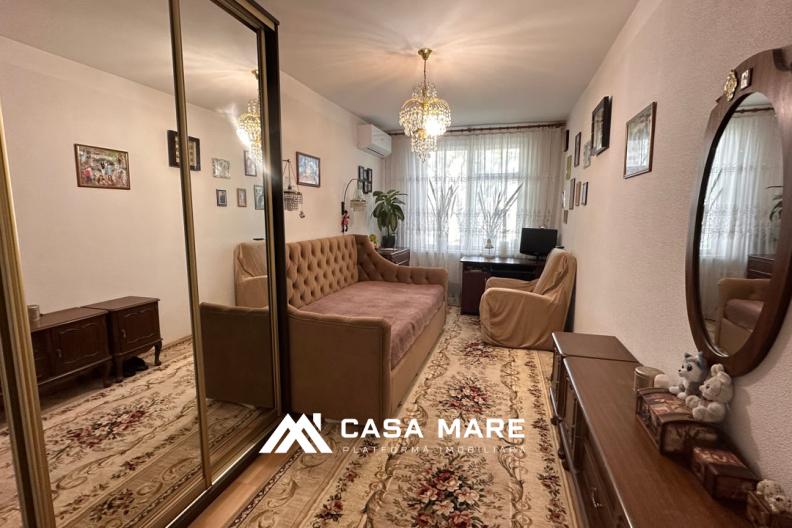 Râșcani, str. Miron Costin 22