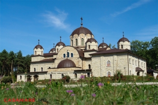 mănăstirea zăbriceni