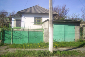 Codru, str. Turghenev 8