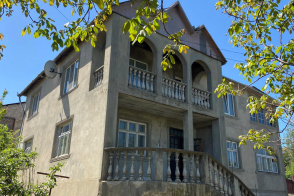 Codru, str. Izvoarelor 18